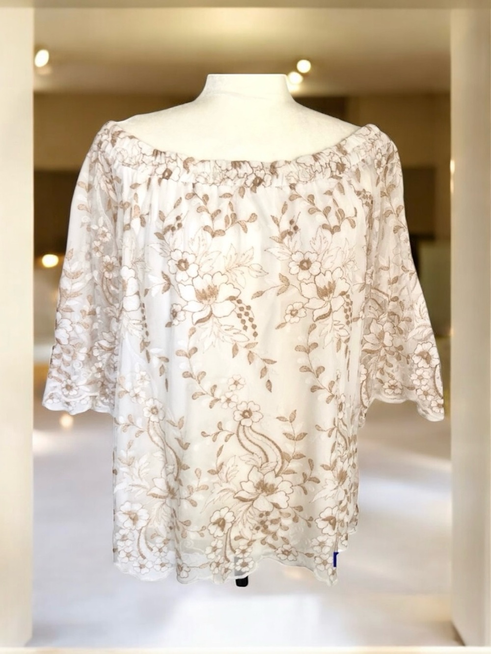 Karen Kane Cream Laced Top Embroidered Floral Blouse